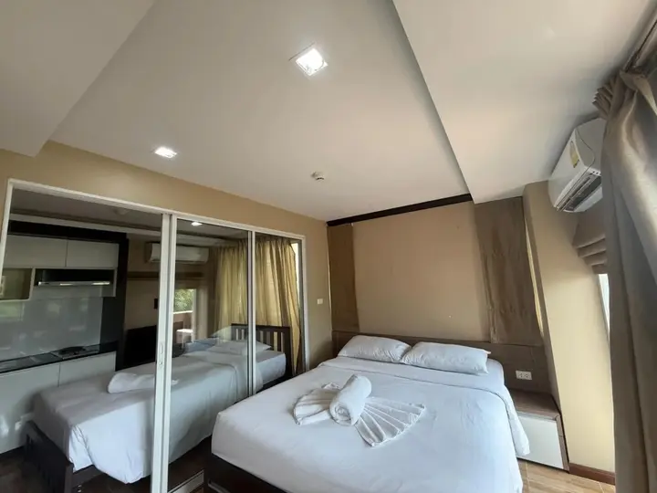 Бангкок: Greenview Ekkamai 10