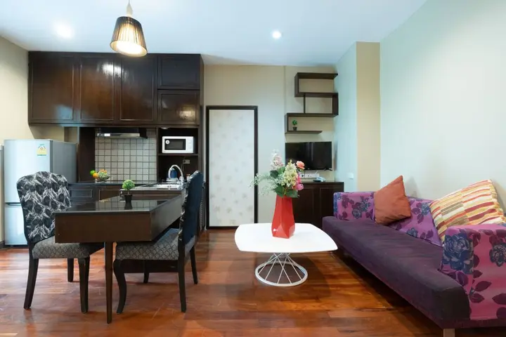 Бангкок: Greenview Ekkamai 10