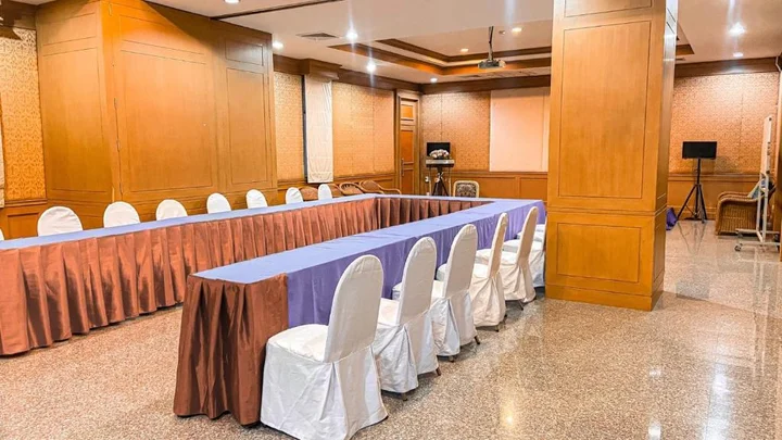 Сураттхани: K Park Grand Hotel