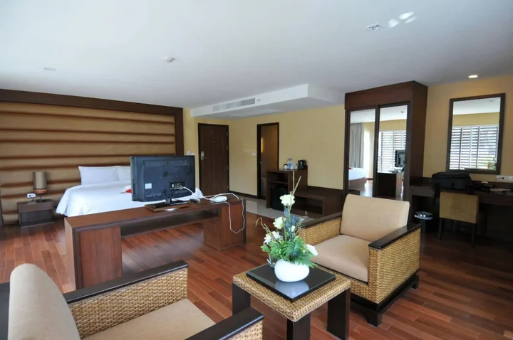 Кату: The Kris Residence