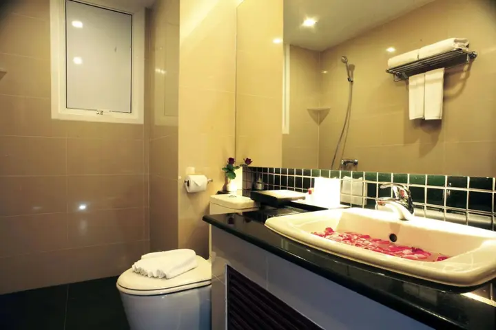 Кату: The Kris Residence