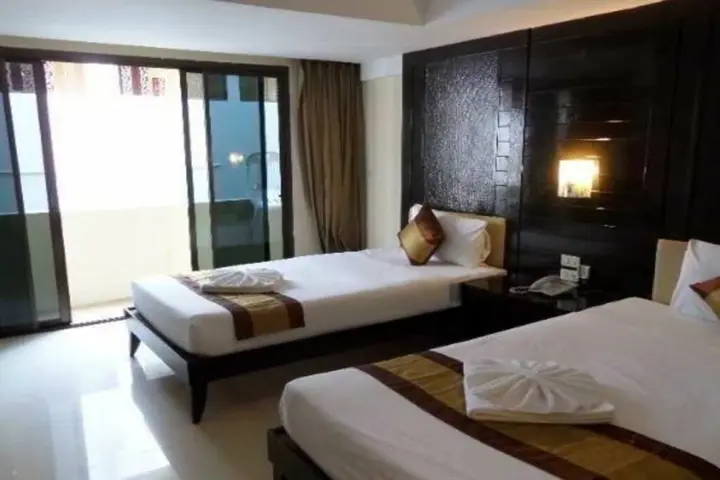 Кату: Kokotel Phuket Patong (SHA Plus+)