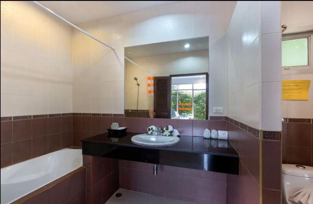 Муанг: OYO 1054 Phuket Backpacker Hostel