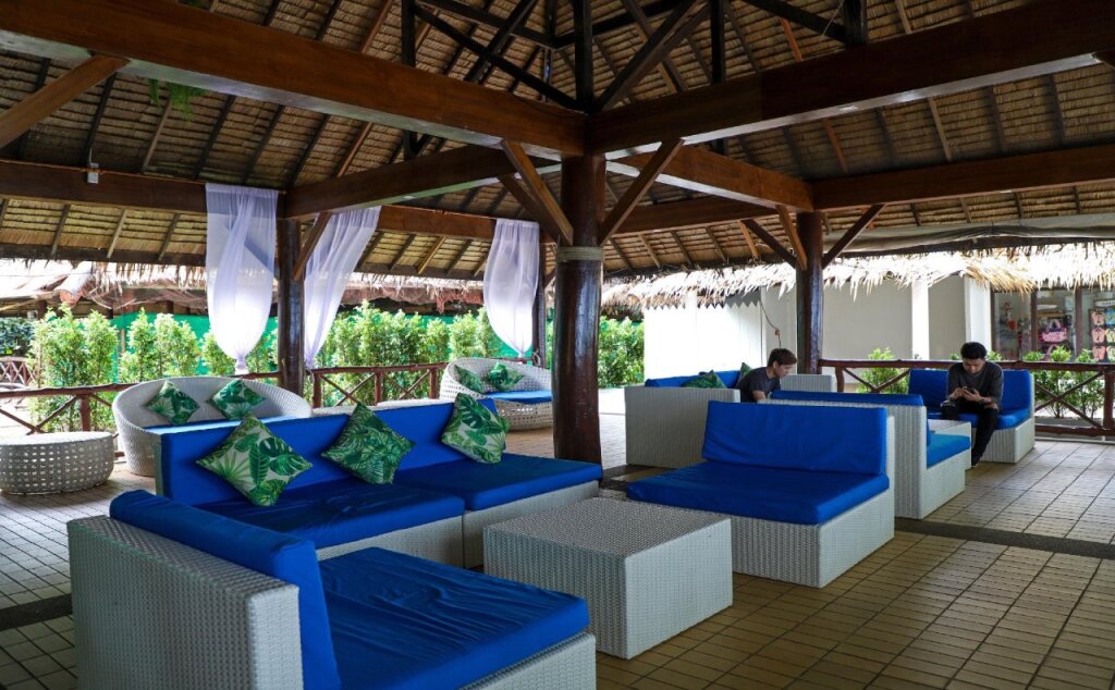Муанг: Coral Island Resort