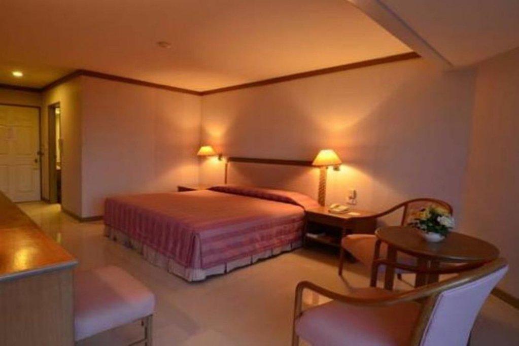 Khanom Golden Beach Hotel — фото 1