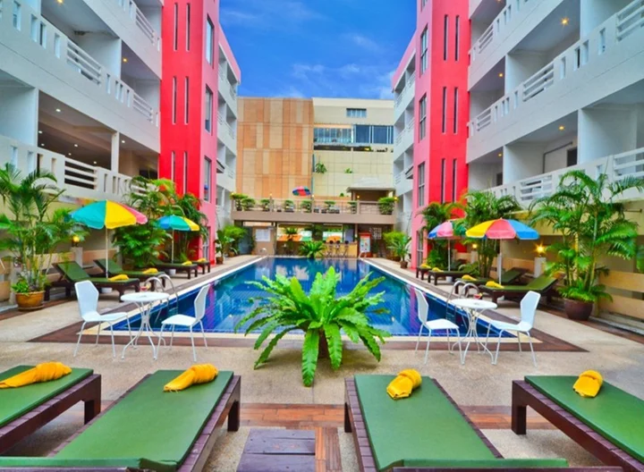 Паттайя: Eastiny Place Hotel