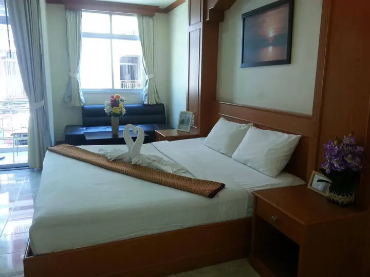 Кату: Presley Guesthouse Patong
