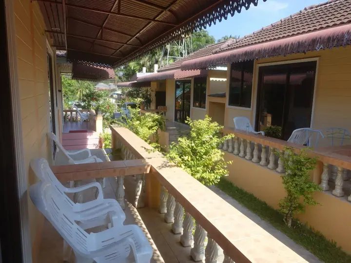 Тхаланг: Naiyang Cottage