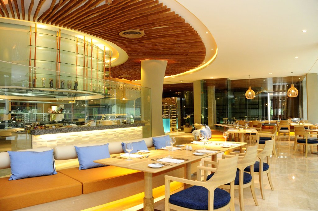 Пхукет: Renaissance Phuket Resort & Spa