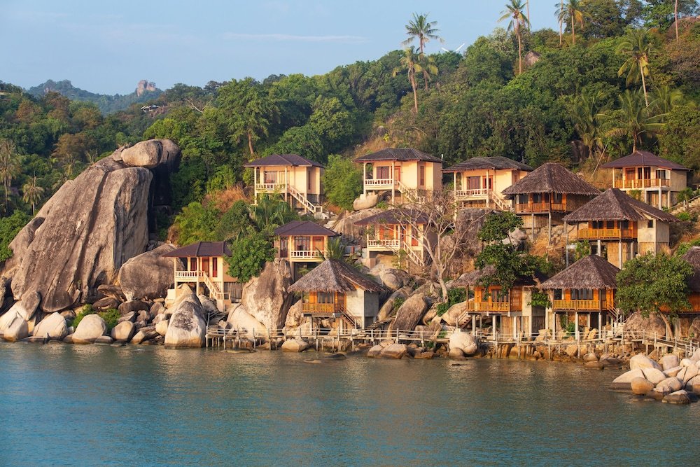 Остров Тау: Taatoh Resort & Freedom Beach Resort