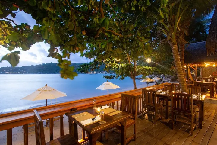Остров Тау: Taatoh Resort & Freedom Beach Resort