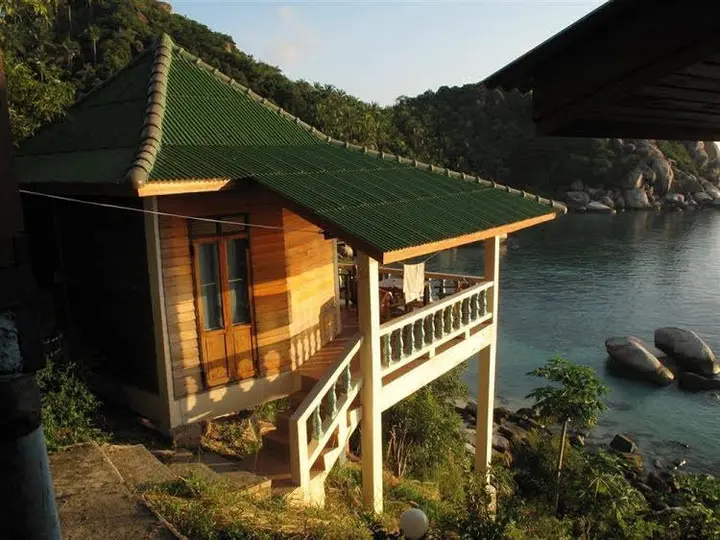 Остров Тау: Taatoh Resort & Freedom Beach Resort