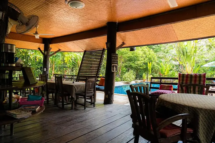 Ханг Донг: Little Village Chiang Mai