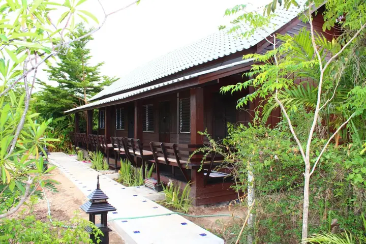 Ханг Донг: Little Village Chiang Mai