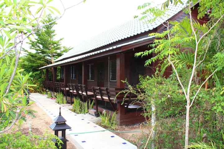 Ханг Донг: Little Village Chiang Mai