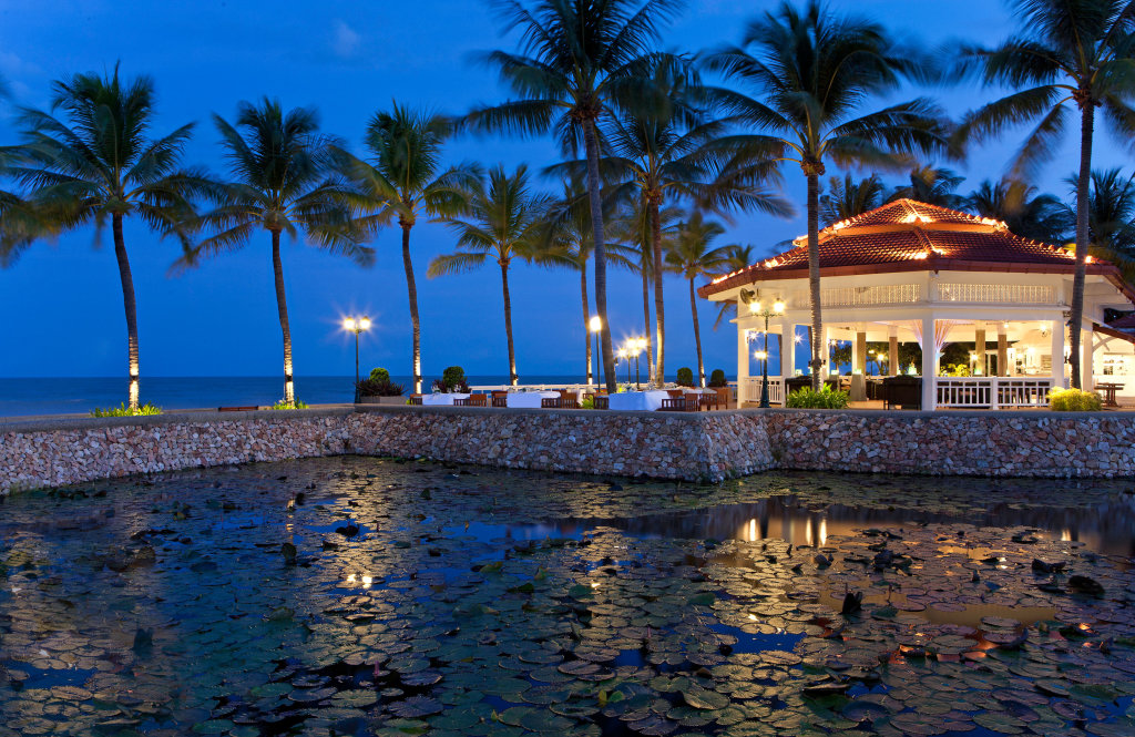 Чаам: Dusit Thani Hua Hin