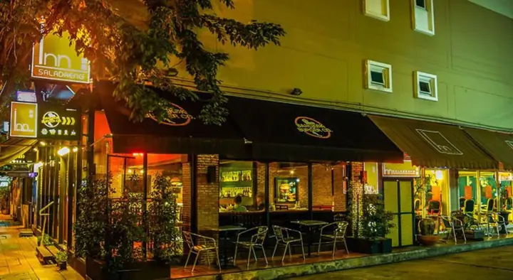 Бангкок: The Inn Saladaeng