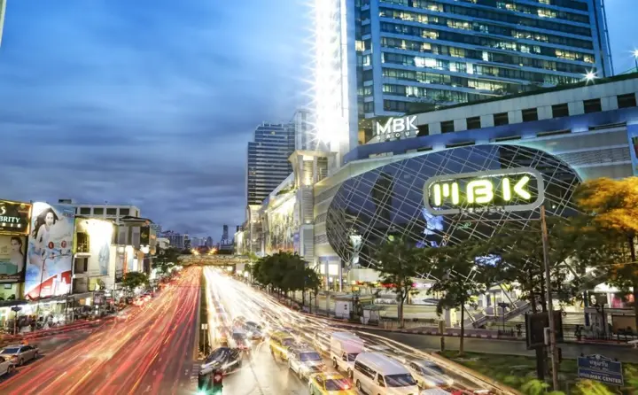 Бангкок: 素坤逸71号极点广场公寓(Zenith Place Condo Sukhumvit 71)