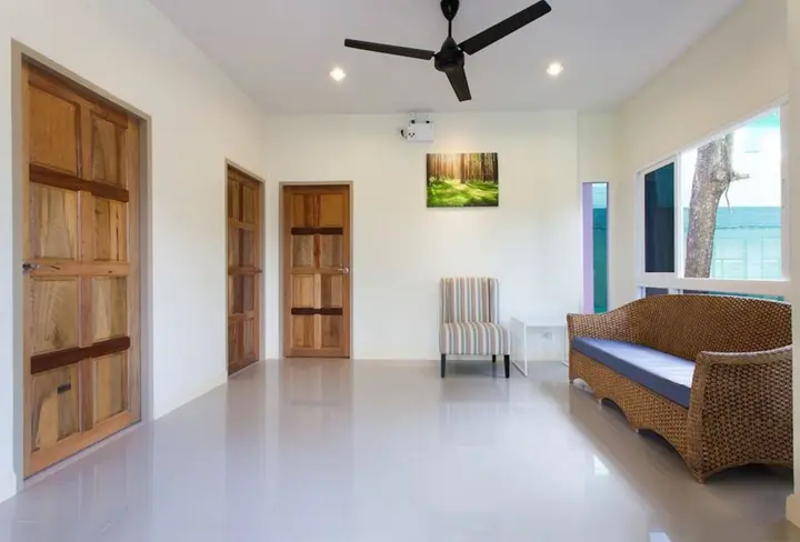 Муанг: Sandy House Rawai