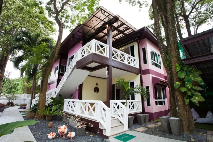 Муанг: Sandy House Rawai