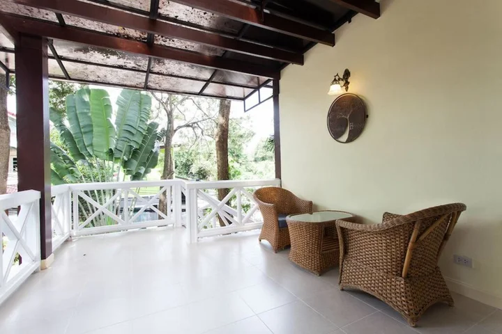 Муанг: Sandy House Rawai