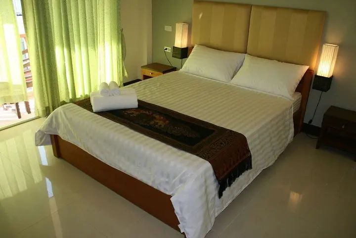 Кату: @ The Beach Hotel