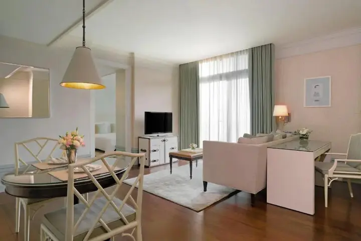 Бангкок: Отель Oriental Residence Bangkok