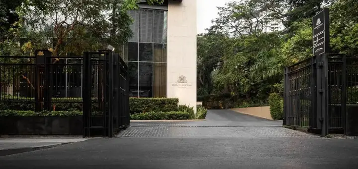 Бангкок: Отель Oriental Residence Bangkok