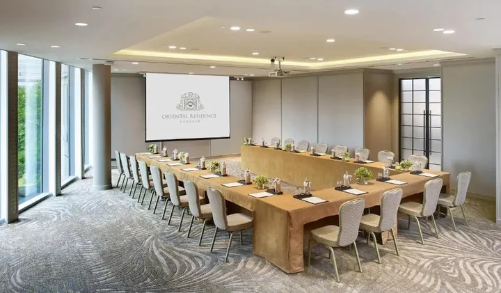 Бангкок: Отель Oriental Residence Bangkok