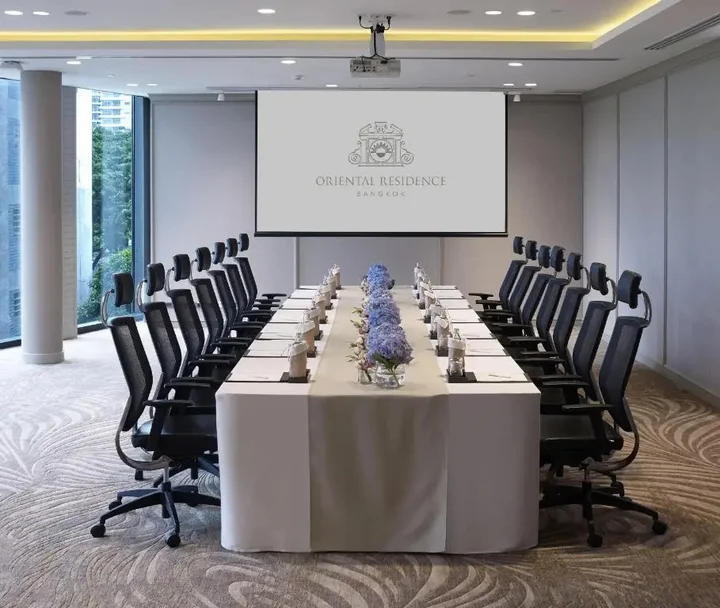 Бангкок: Отель Oriental Residence Bangkok