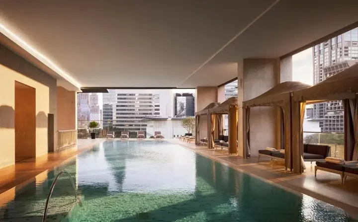 Бангкок: Отель Oriental Residence Bangkok