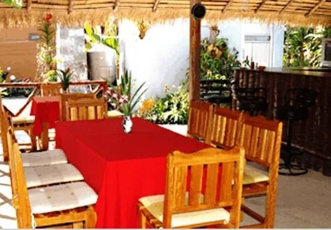 Тхаланг: Udom Bungalow