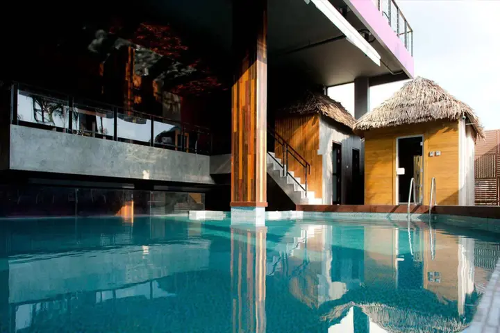 Кату: De coze' Hotel