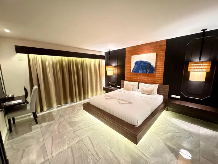 Кату: De coze' Hotel