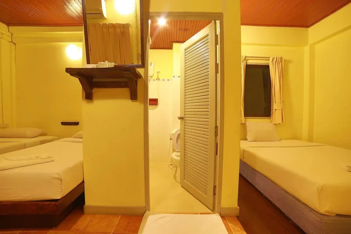 Кату: Relax Guesthouse