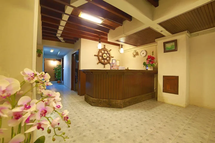 Кату: Relax Guesthouse
