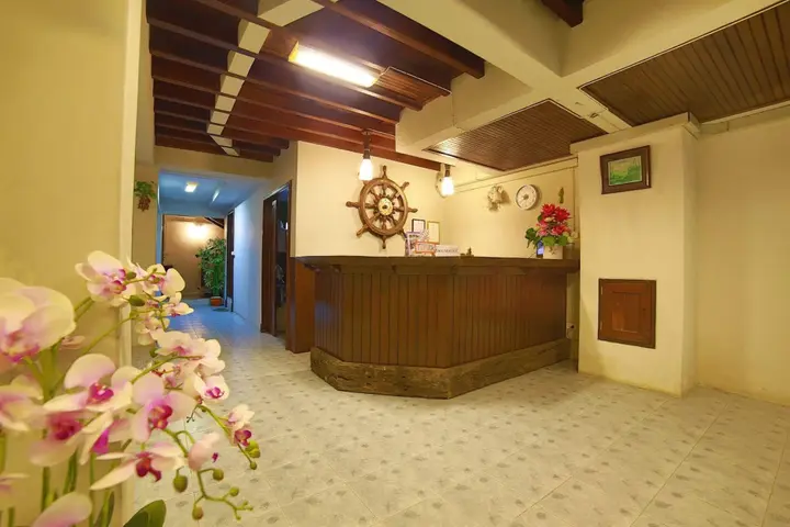 Кату: Relax Guesthouse