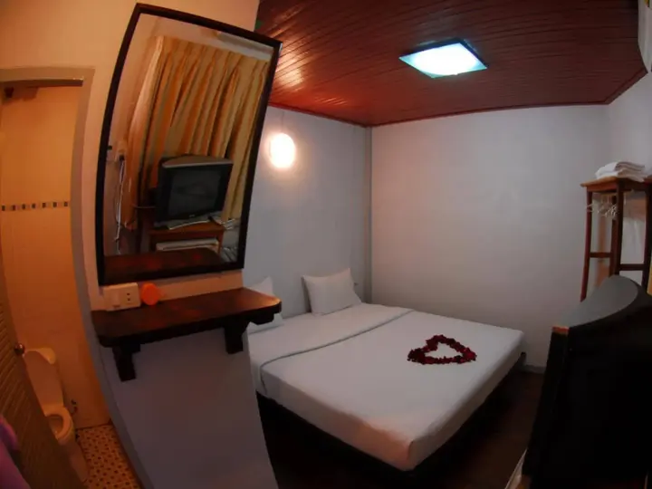 Кату: Relax Guesthouse