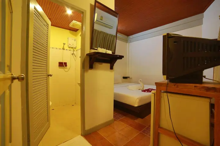 Кату: Relax Guesthouse