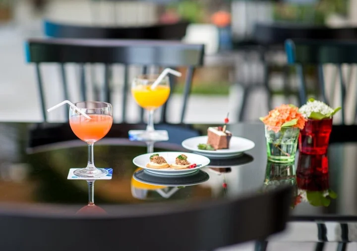 Сирача: Laemtong Service Apartment