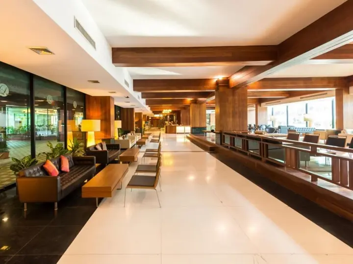 Сирача: Laemtong Service Apartment