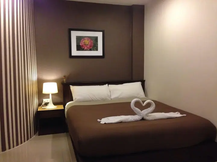 Кату: Bt Inn Patong