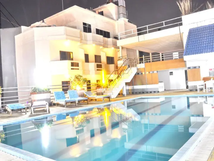 Highfive Hotel — фото 1