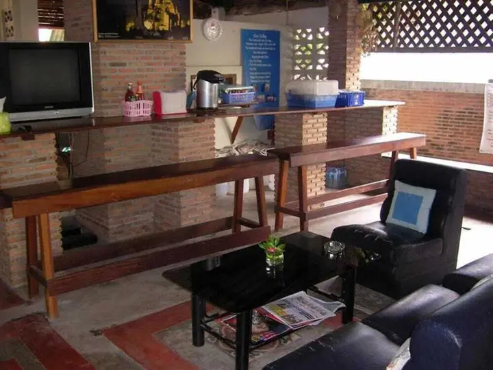 Аюттхая: Ayutthaya Place
