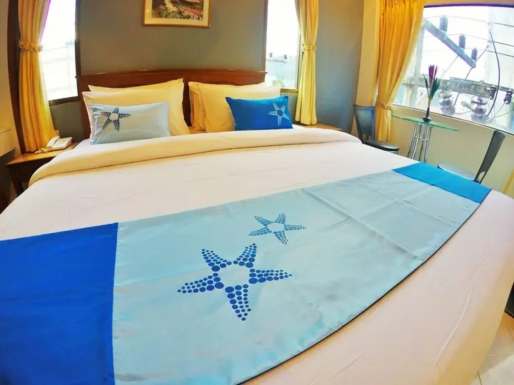 Пхукет: Отель Sea Front Home
