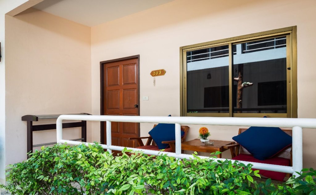 Муанг: Smile House Karon