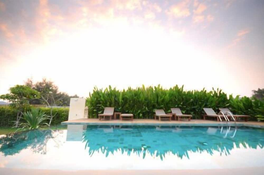 Та Кат Нгау: Villa Phra Chan Resort