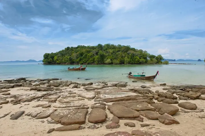 Краби: Beyond Krabi