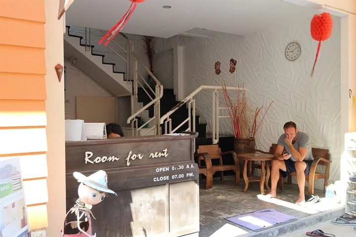 Пхи-Пхи-Дон: The White Hotel