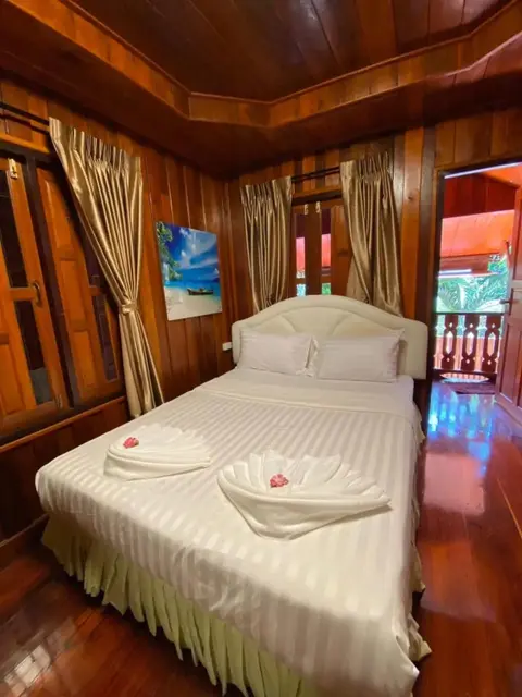 Тхаланг: Ruan Mai Naiyang Beach Resort